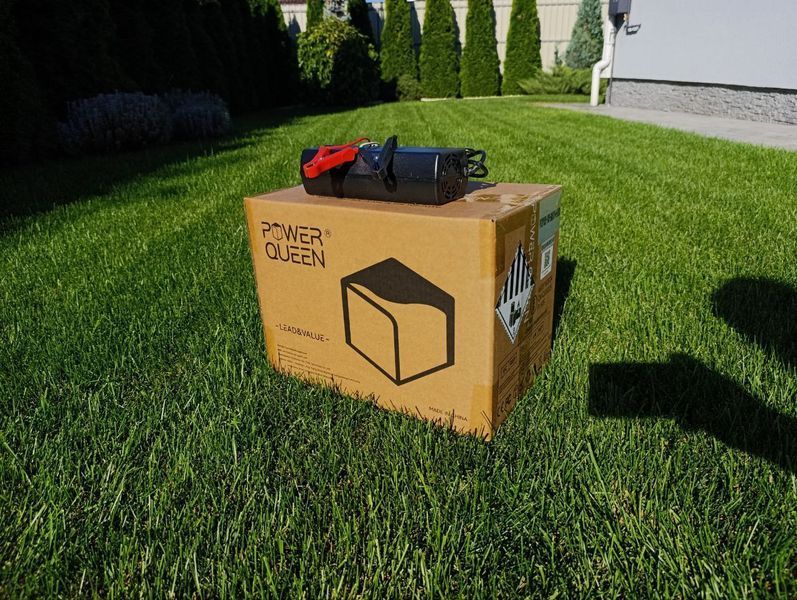 Комплект акумулятор LiFePO4 Power Queen 12V 100Ah та зарядний пристрій 14.6v 20a 2442170499 фото