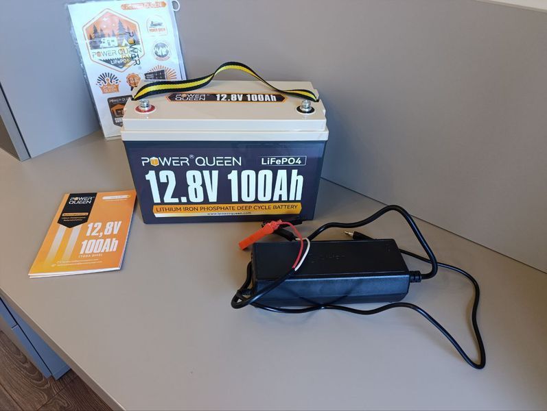 Комплект акумулятор LiFePO4 Power Queen 12V 100Ah та зарядний пристрій 14.6v 20a 2442170499 фото