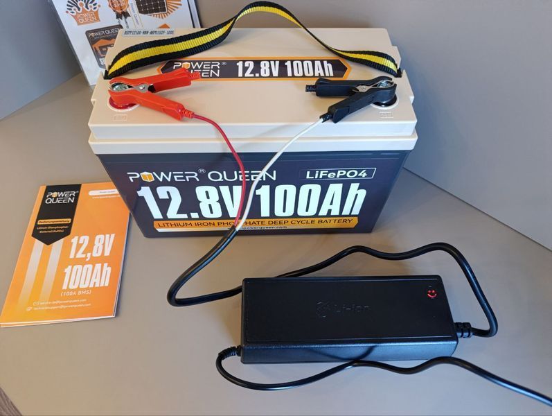 Комплект акумулятор LiFePO4 Power Queen 12V 100Ah та зарядний пристрій 14.6v 20a 2442170499 фото